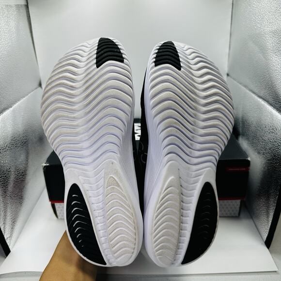 Saucony Kinvara 14 Shoes Women’s Black Sneakers Running Athletic Size 8.5 - Picture 5 of 7